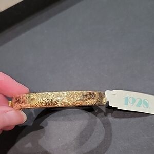 1928 Gold Floral Bangle Bracelet